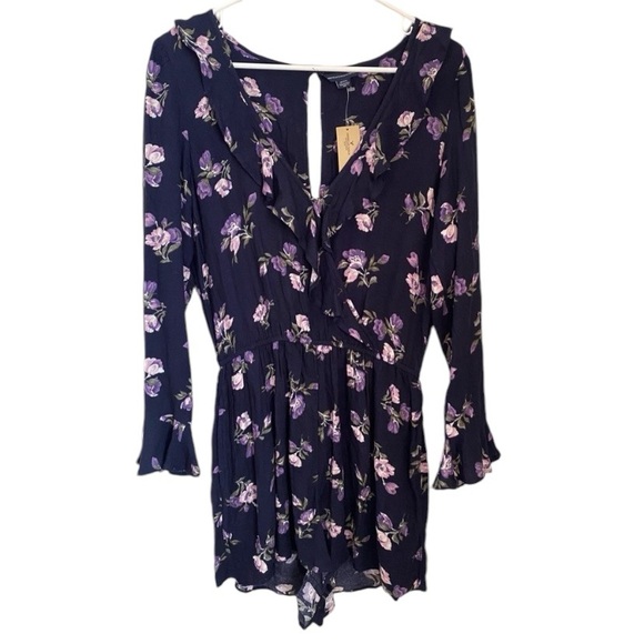 American Eagle Navy Floral Shorts Romper Size Medium - Picture 4 of 12